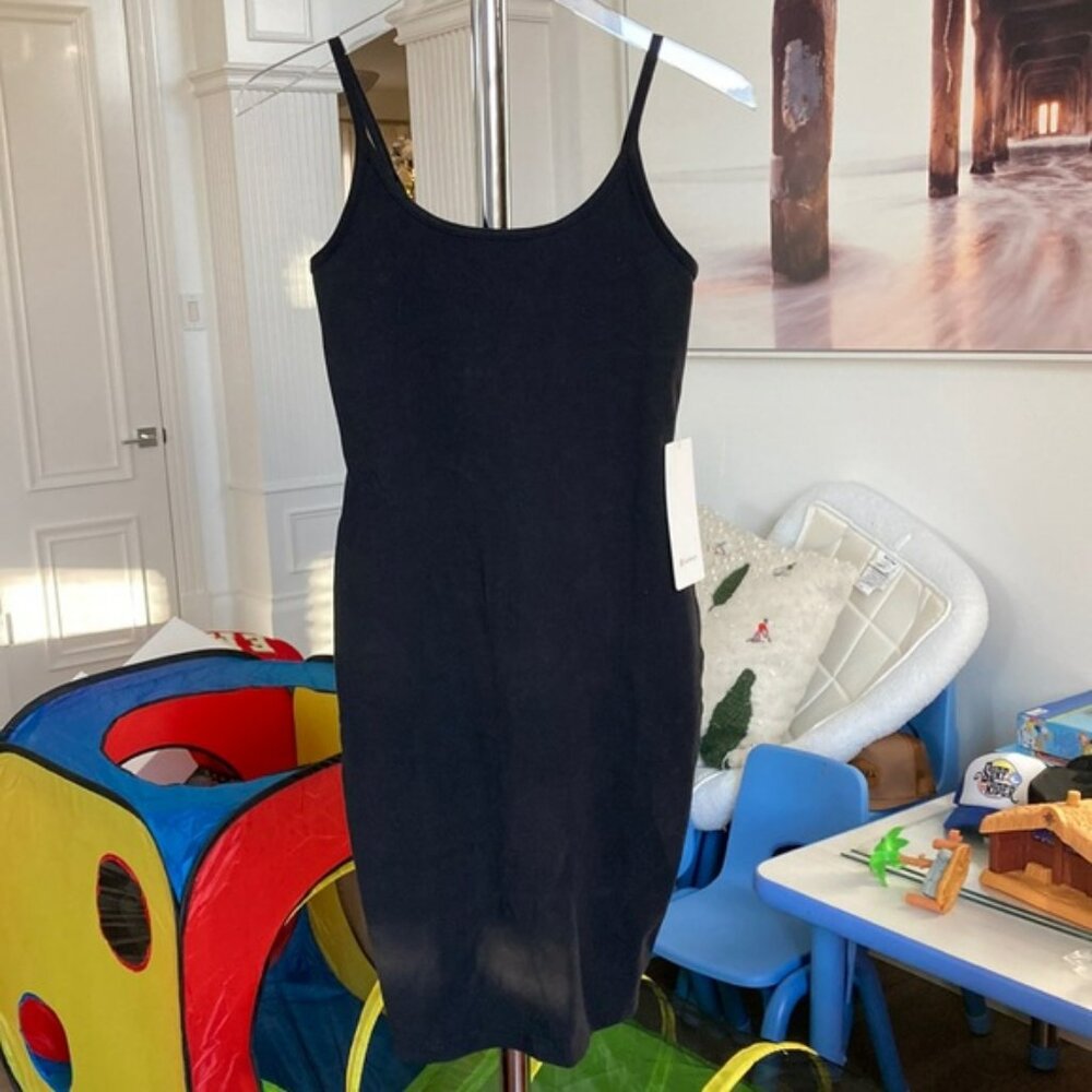 Lululemon black dress